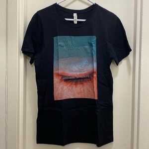 Eye on a Beach Black Orange Teal Graphic T Shirt in Mens Size Medium